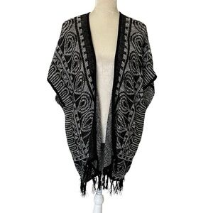 Cato Fringe Kimono Poncho Women’s Size S Open Front Bohemian Black White
